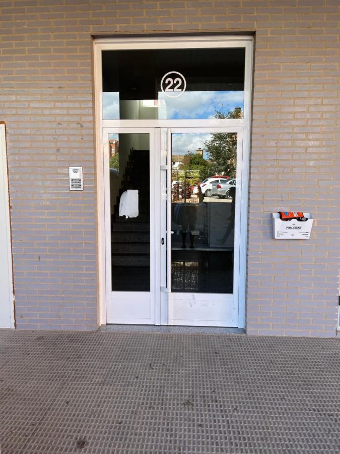 Apartamento Villamediana Suite Villamediana de Iregua Exteriör bild